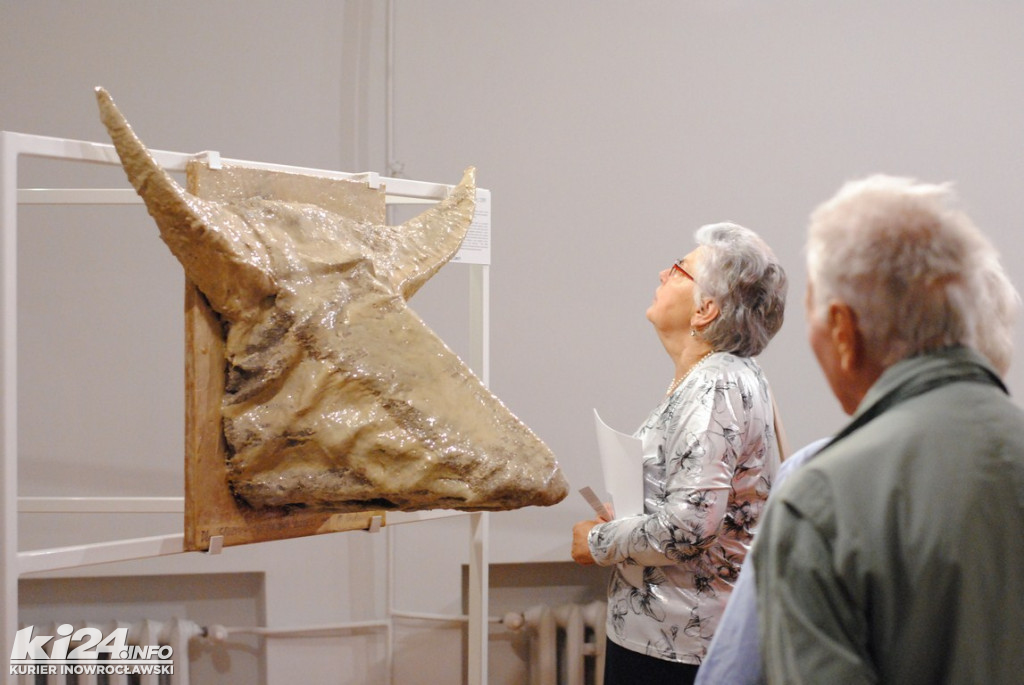 Wystawa rzeźb Magdaleny Abakanowicz