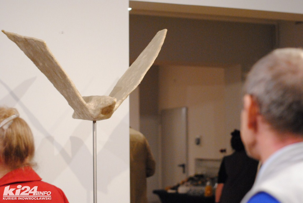 Wystawa rzeźb Magdaleny Abakanowicz