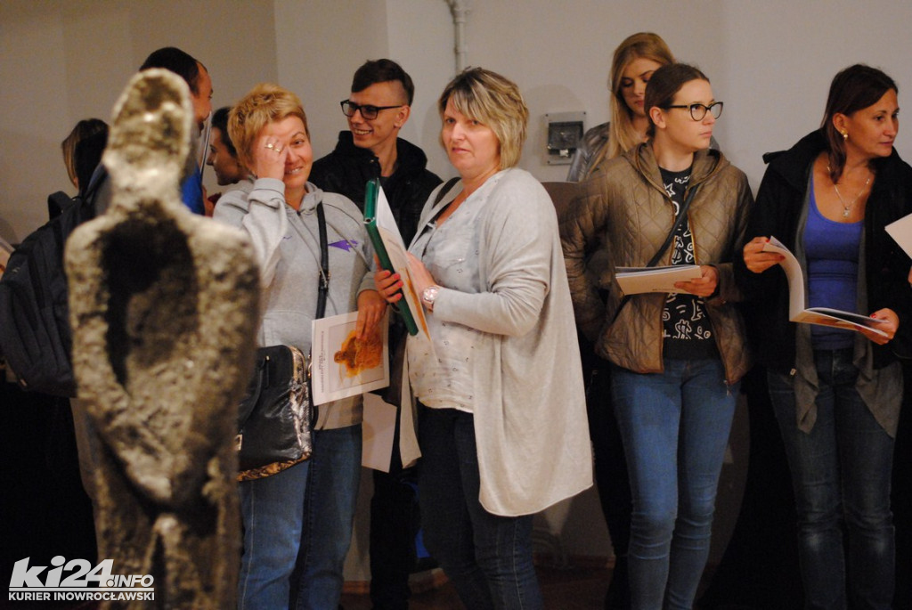 Wystawa rzeźb Magdaleny Abakanowicz