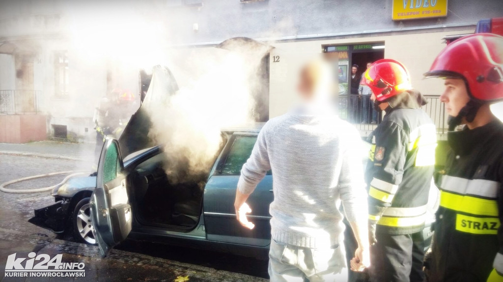 Pożar samochodu na ul. Kościelnej