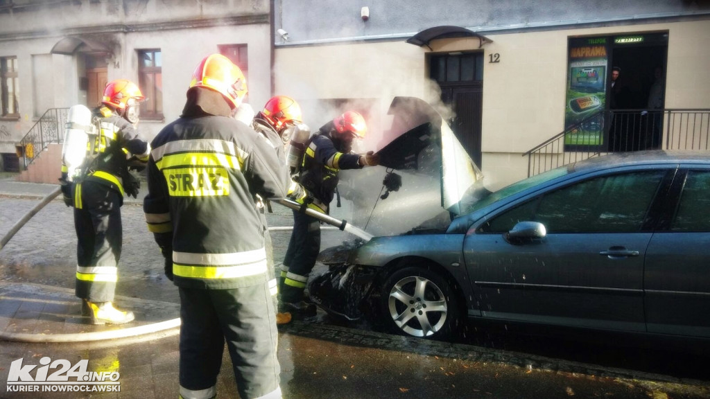 Pożar samochodu na ul. Kościelnej