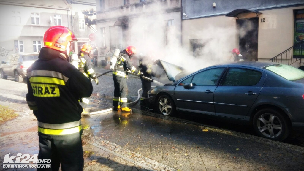 Pożar samochodu na ul. Kościelnej
