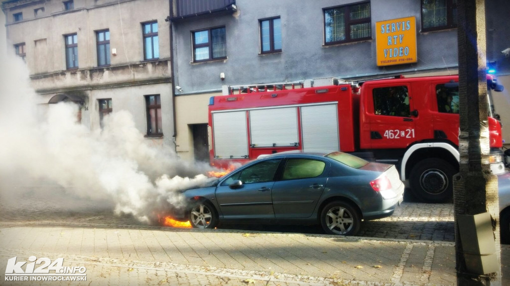 Pożar samochodu na ul. Kościelnej