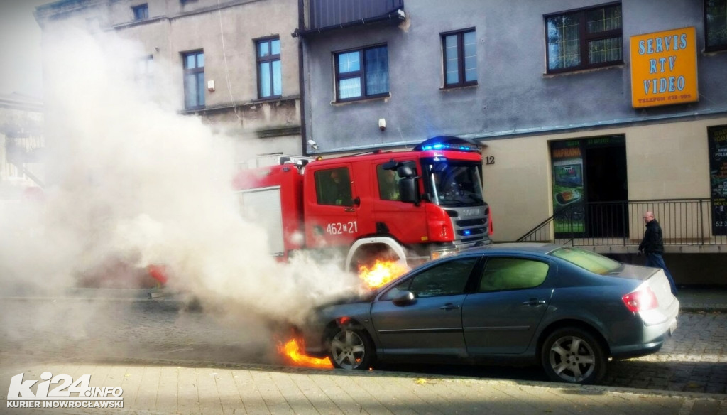 Pożar samochodu na ul. Kościelnej