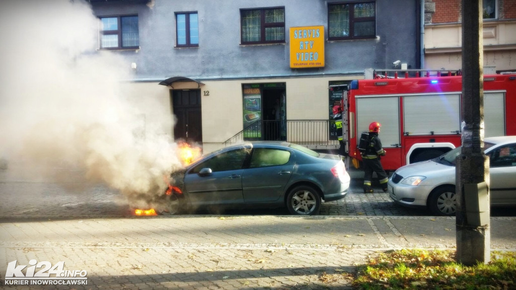 Pożar samochodu na ul. Kościelnej