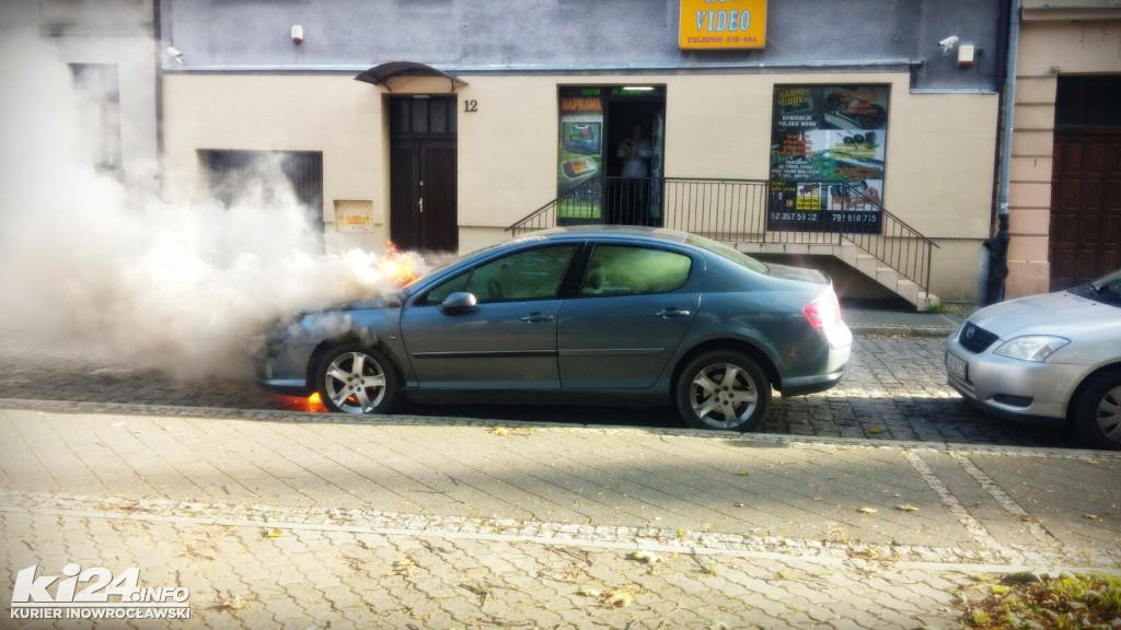 Pożar samochodu na ul. Kościelnej