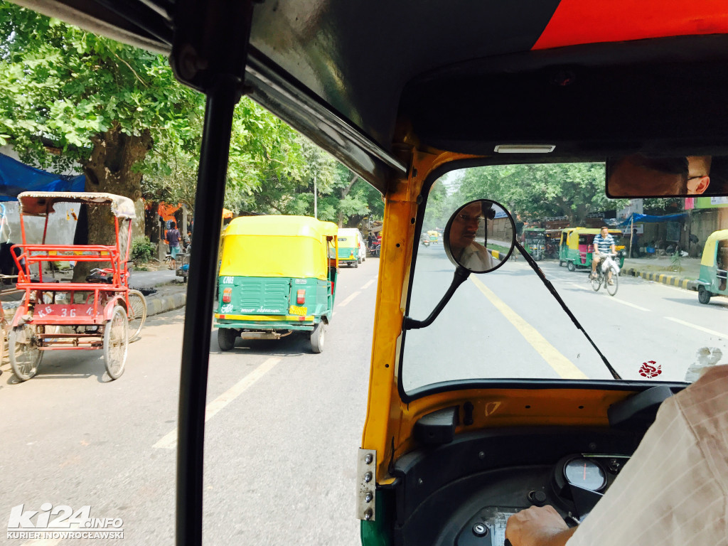 Którędy do przodu? DELHI