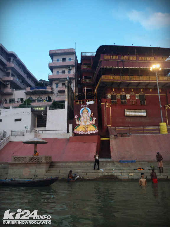 Którędy do przodu? VARANASI