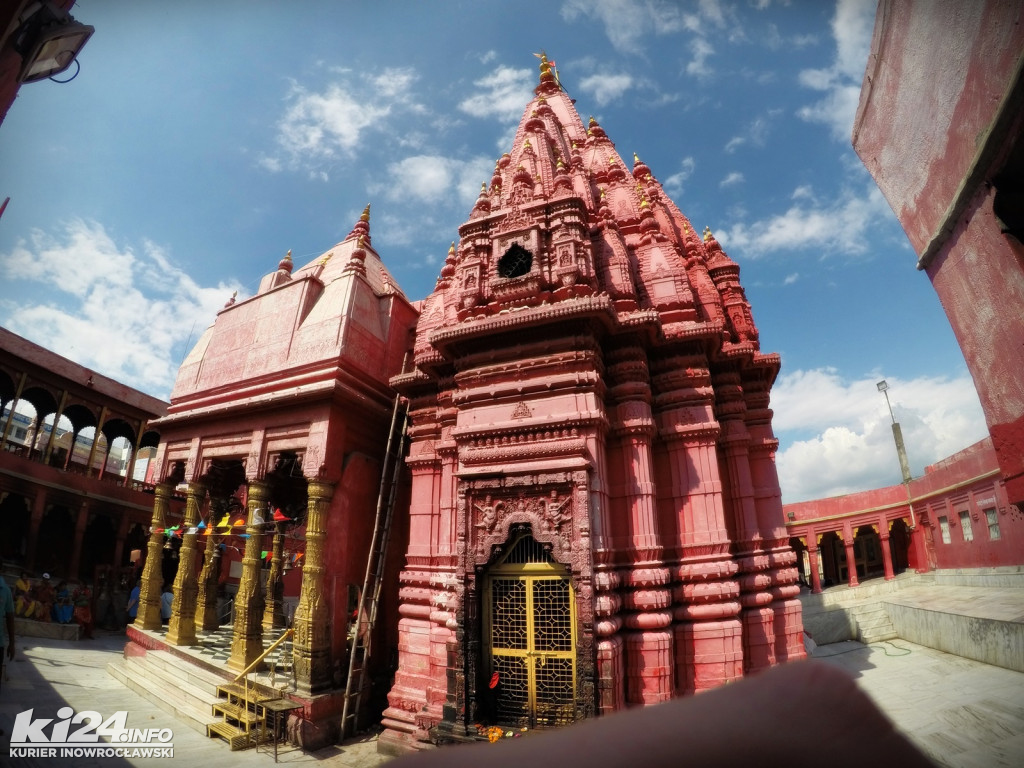 Którędy do przodu? VARANASI