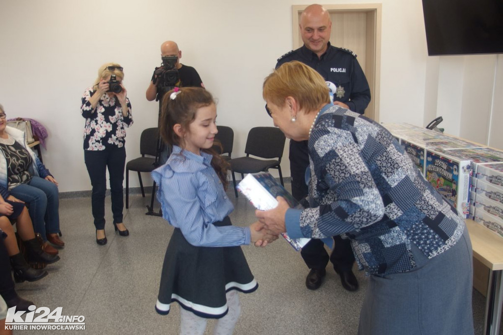 Bezpieczna droga do szkoły z poradami Polfinka