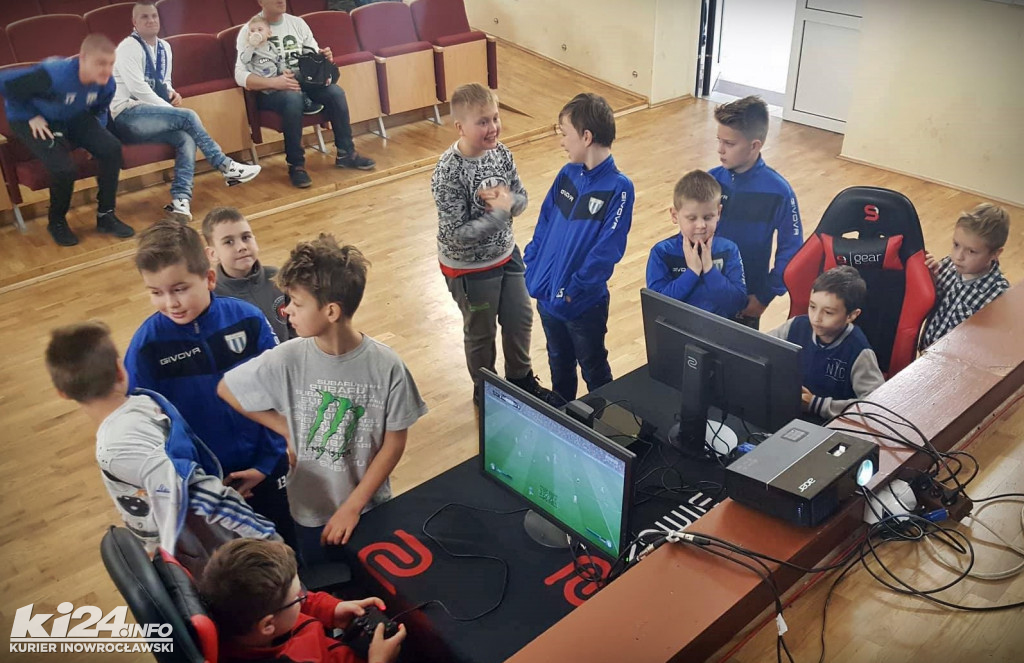 Biało-Niebieskie Mikołajkowe Granie