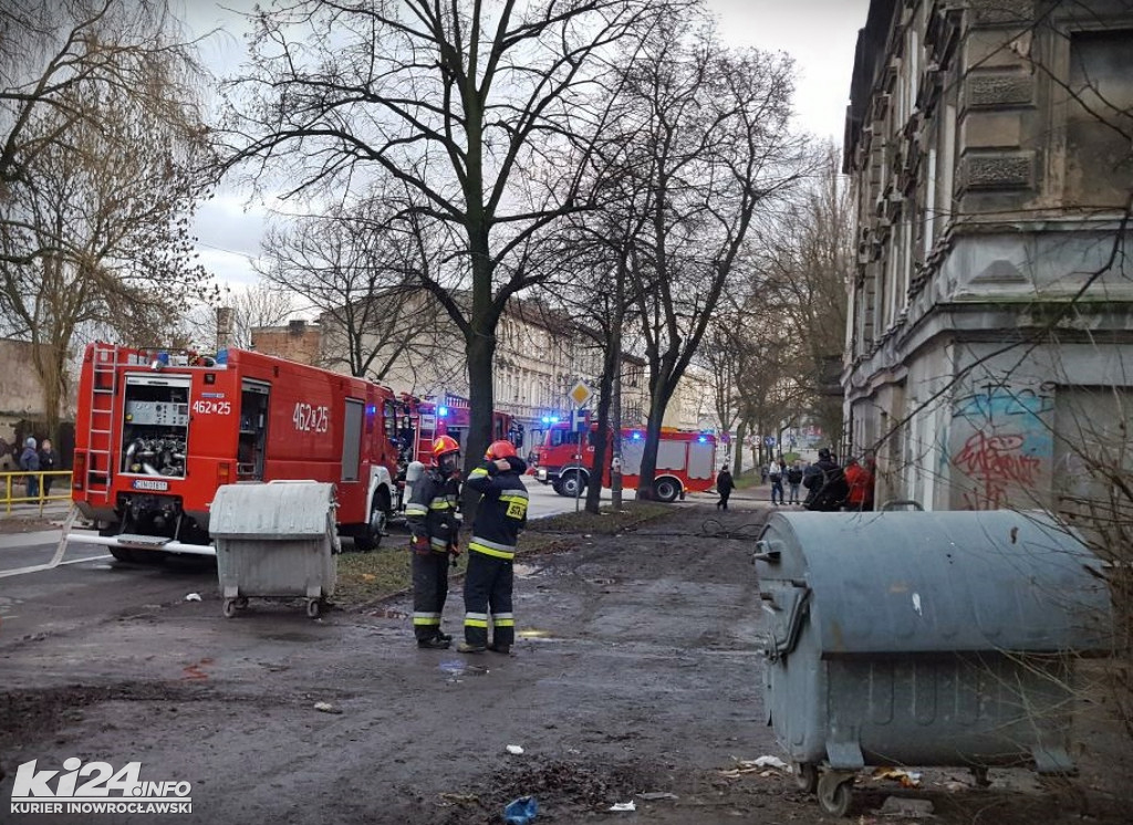 Pożar w kamienicy w centrum