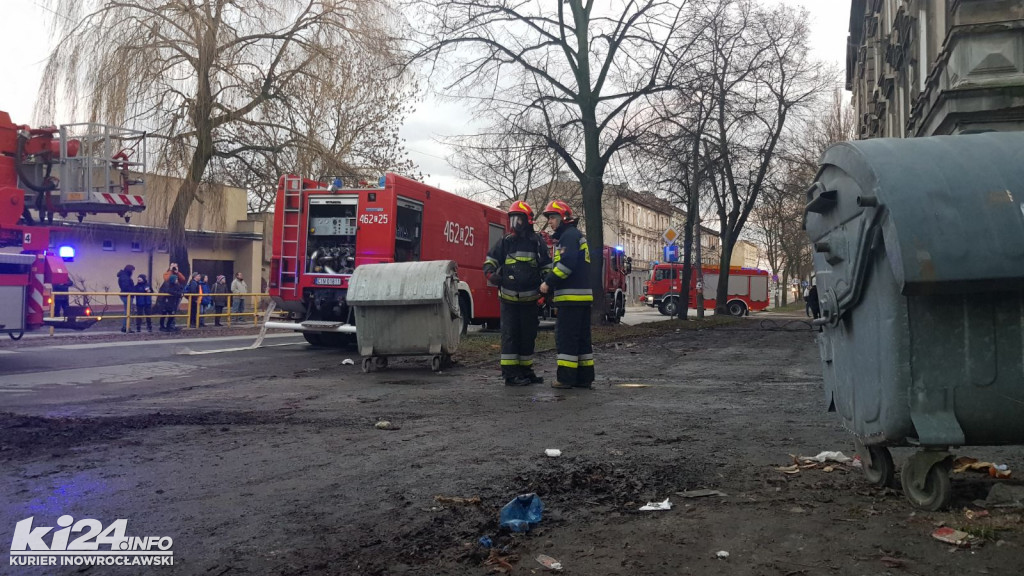 Pożar w kamienicy w centrum