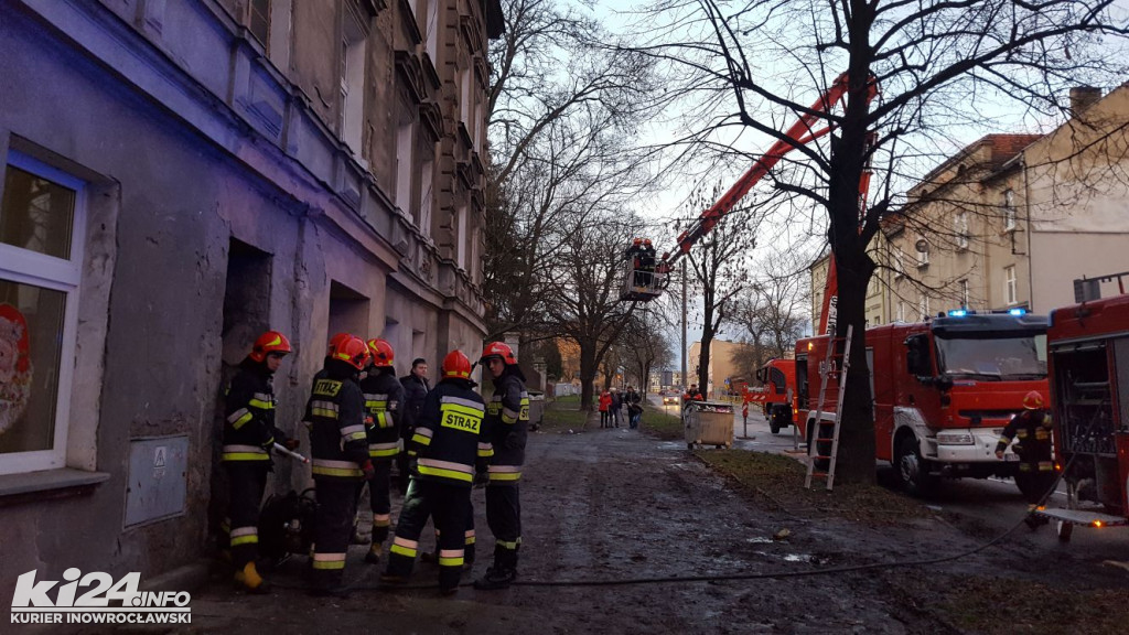 Pożar w kamienicy w centrum
