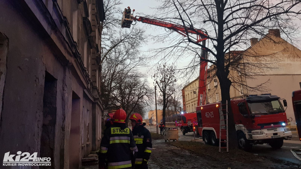 Pożar w kamienicy w centrum