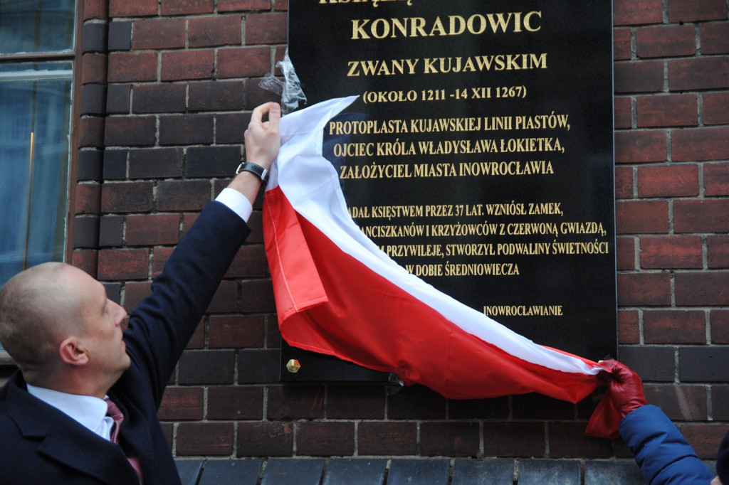 Odsłonięcie tablicy upamiętniającej księcia Kazimierza Konradowica