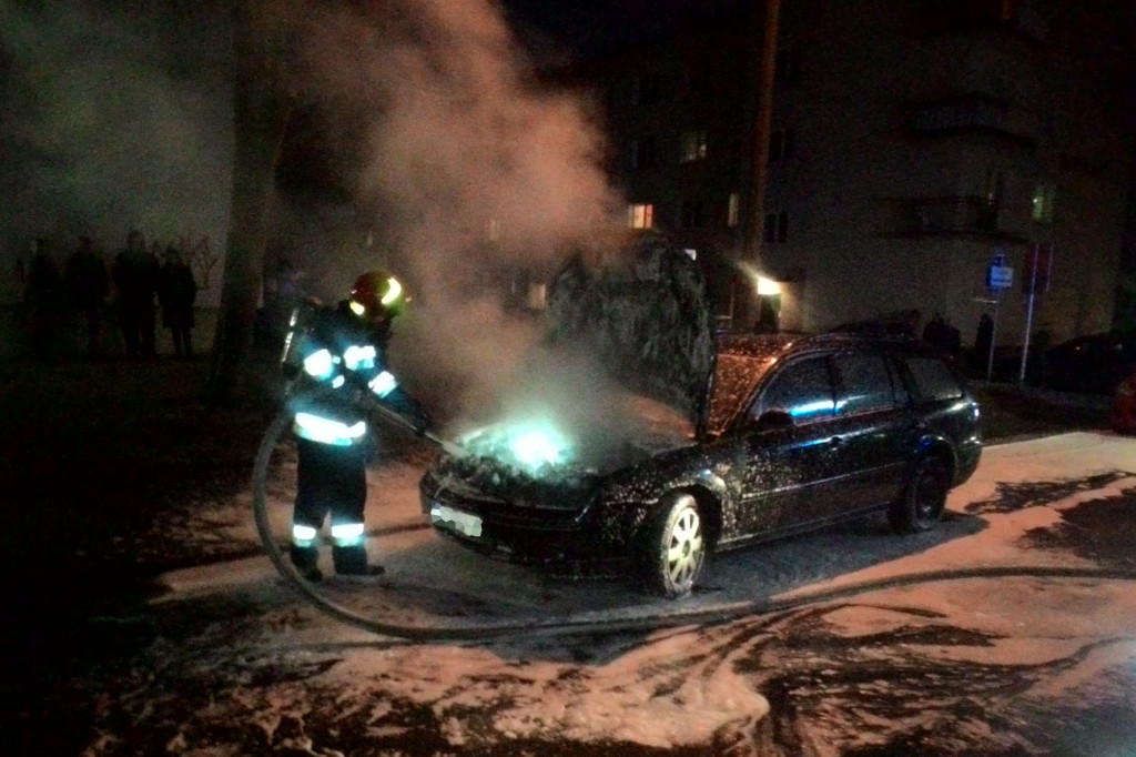 Pożar samochodu na osiedlu Nowym
