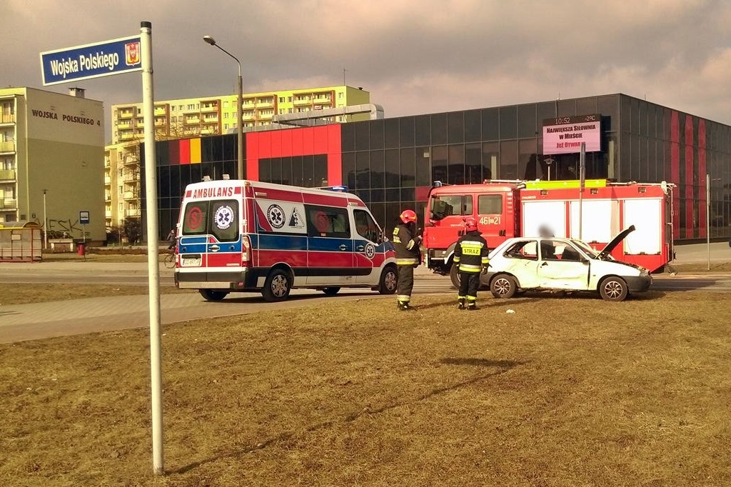 Kraksa na skrzyżowaniu przy rąbińskim pawilonie