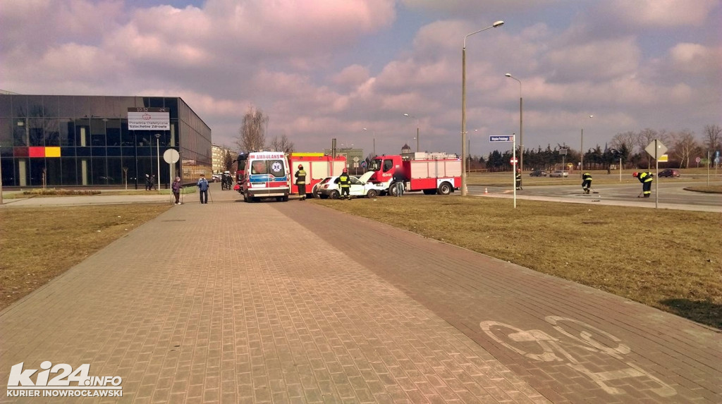 Kraksa na skrzyżowaniu przy rąbińskim pawilonie