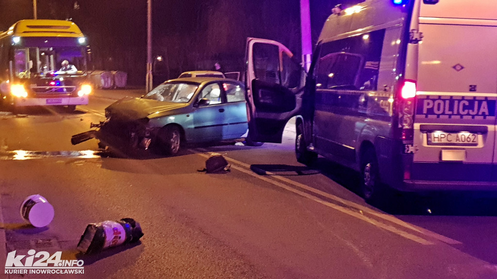 Nocna kraksa na ul. Krzywoustego