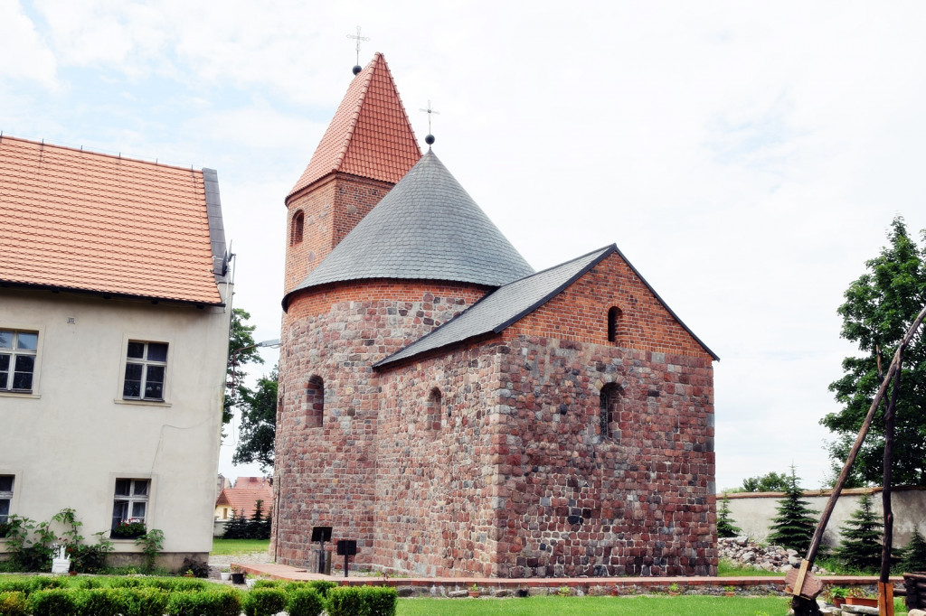 Zespół dawnego klasztoru Norbertanek w Strzelnie