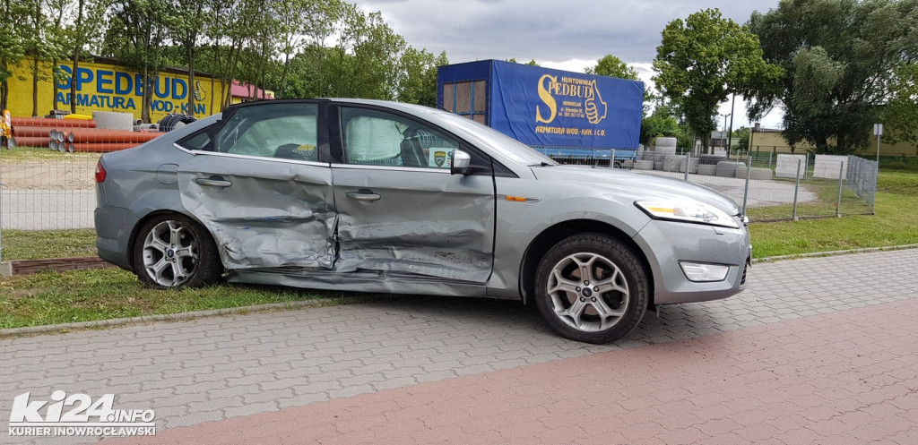 Wypadek na skrzyżowaniu Pileckiego z Orłowską
