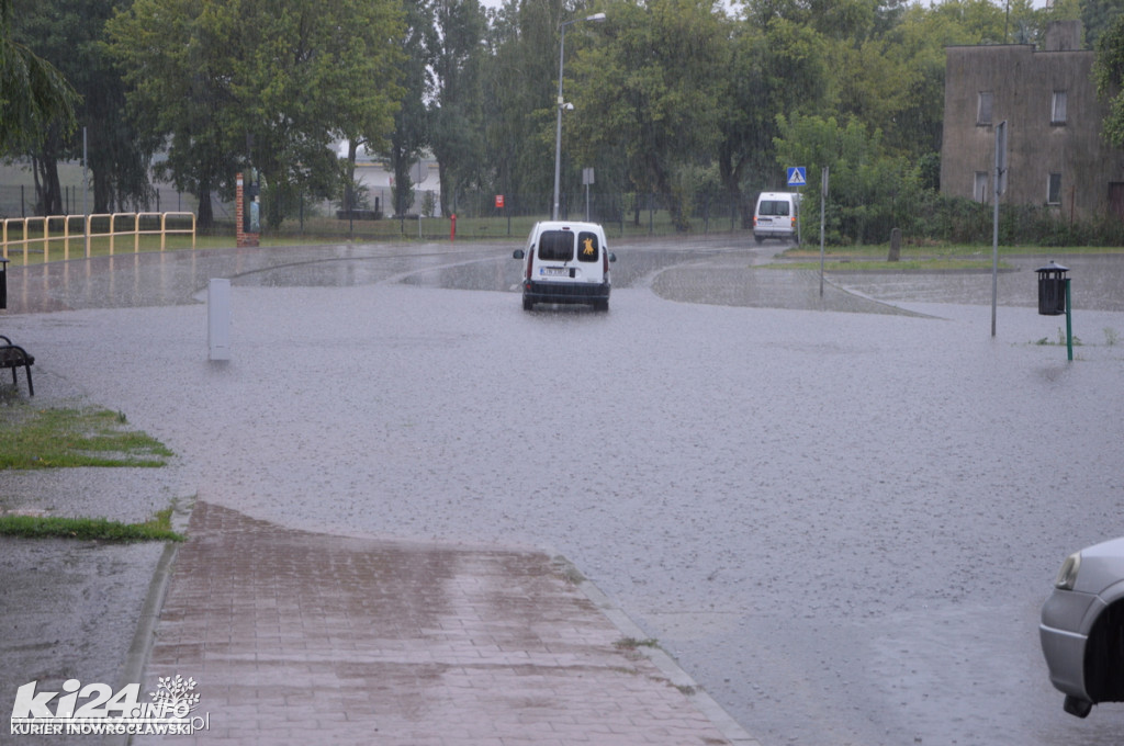 Intensywne deszcze zalewają Inowrocław