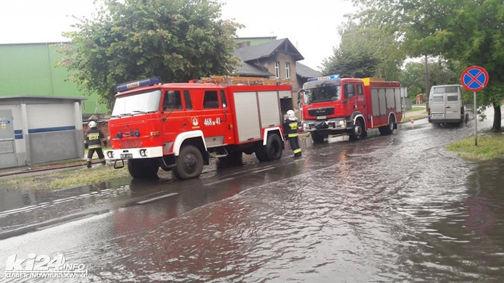 Intensywne deszcze zalewają Inowrocław
