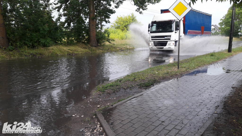 Intensywne deszcze zalewają Inowrocław
