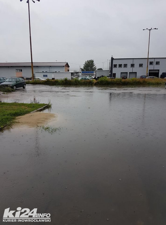 Intensywne deszcze zalewają Inowrocław