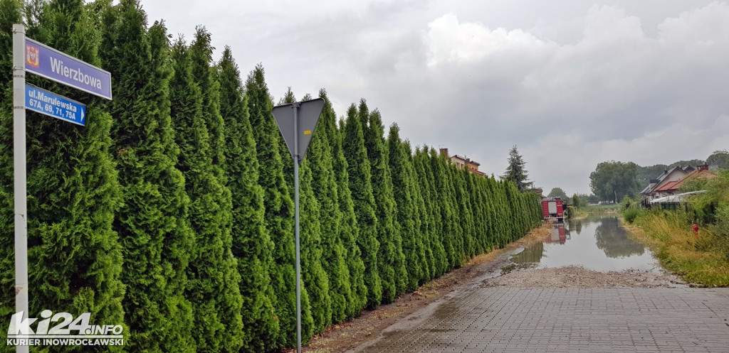 Intensywne deszcze zalewają Inowrocław