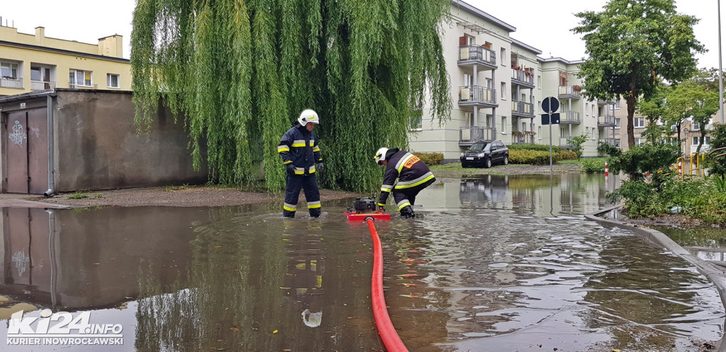 Intensywne deszcze zalewają Inowrocław