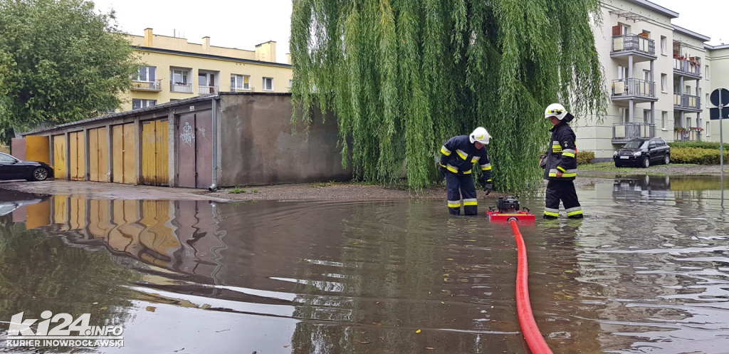Intensywne deszcze zalewają Inowrocław