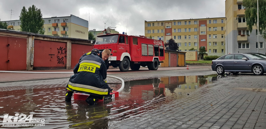 Intensywne deszcze zalewają Inowrocław