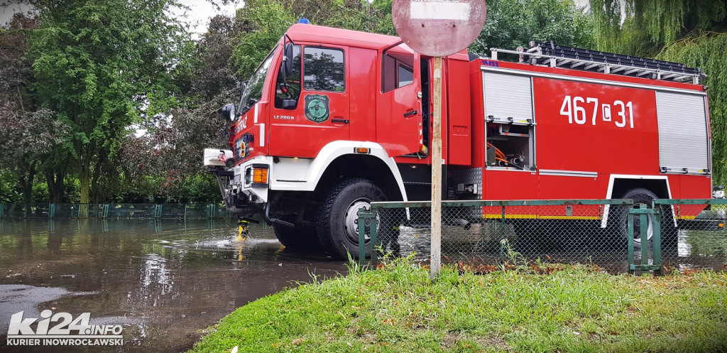 Intensywne deszcze zalewają Inowrocław