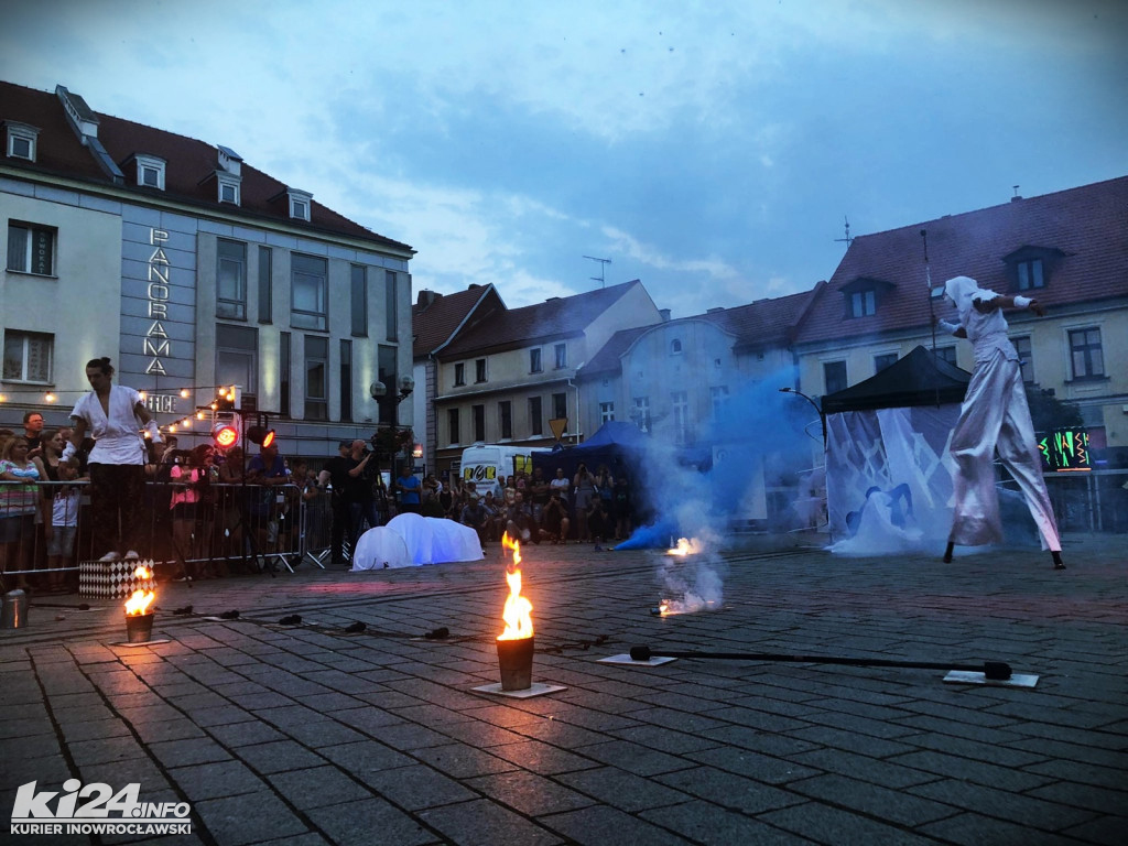 Fireshow na inowrocławskim Rynku