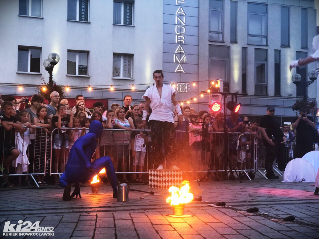 Fireshow na inowrocławskim Rynku