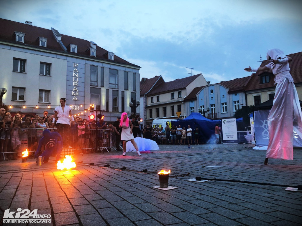 Fireshow na inowrocławskim Rynku