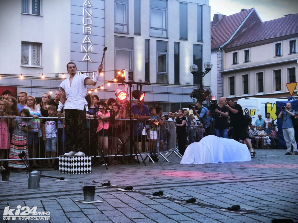 Fireshow na inowrocławskim Rynku