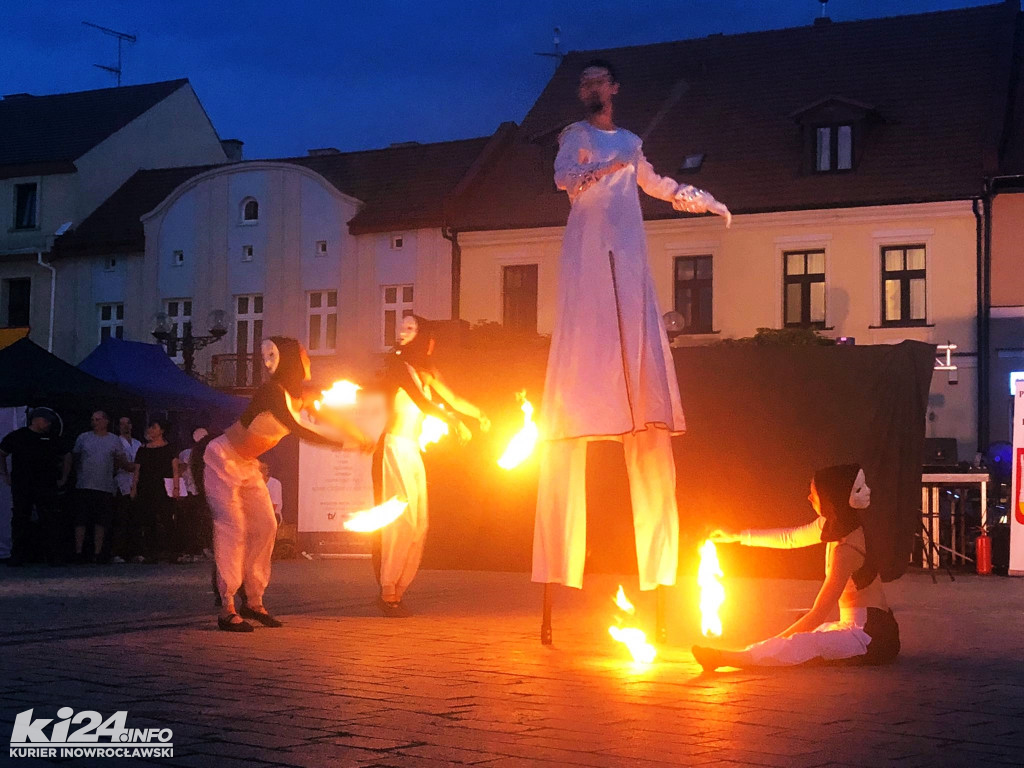 Fireshow na inowrocławskim Rynku