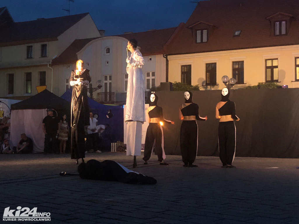 Fireshow na inowrocławskim Rynku
