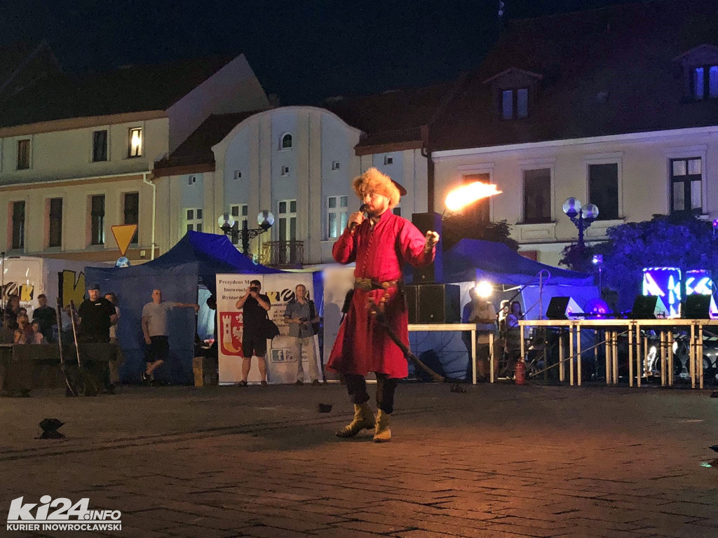 Fireshow na inowrocławskim Rynku