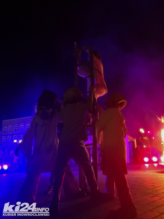 Fireshow na inowrocławskim Rynku