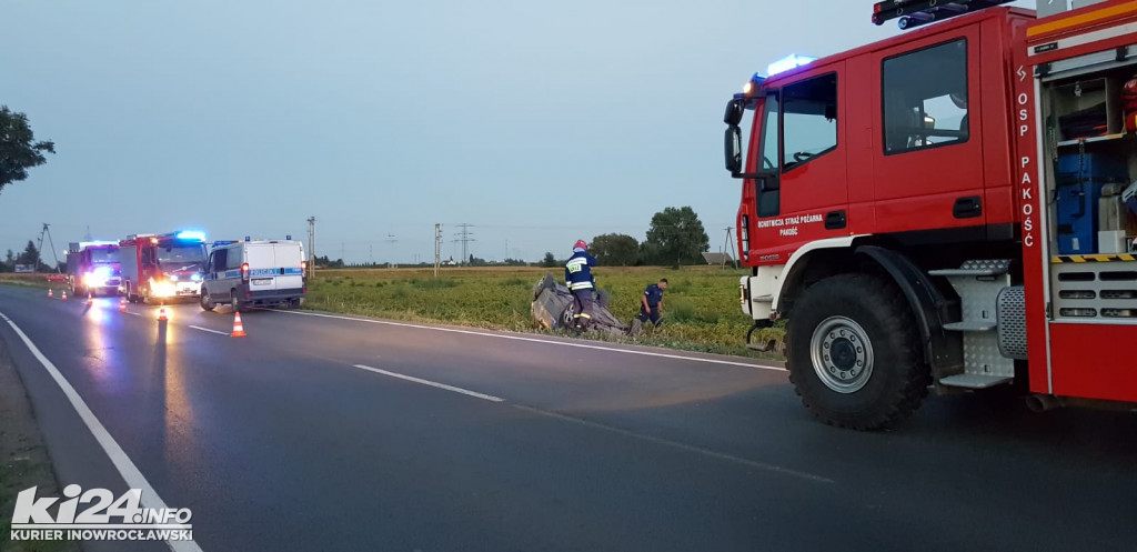 Dachowanie osobówki w Wielowsi