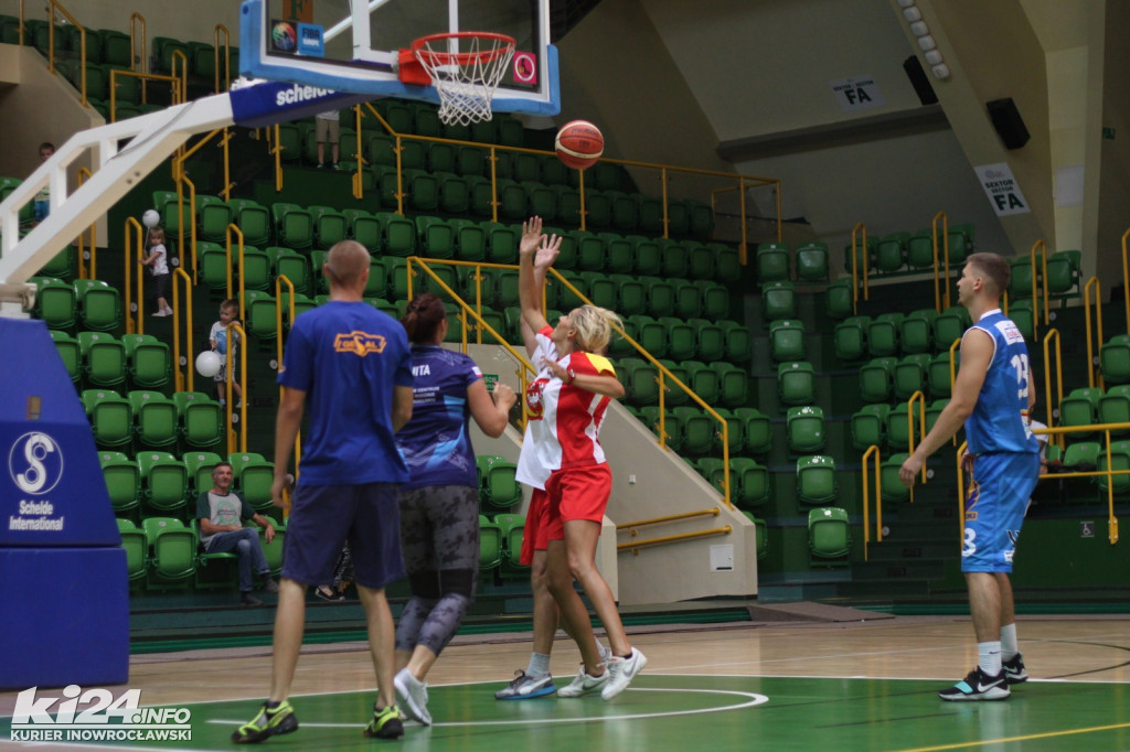 Rodzinny świat basketu