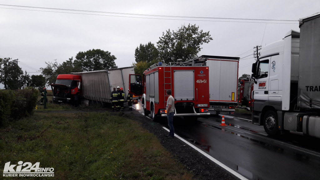 Wypadek ciężarówki w Wielowsi pod Gniewkowem