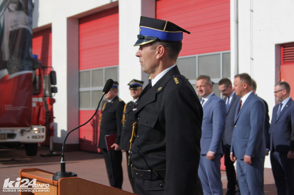 Uroczyste przekazanie nowych wozów strażackich