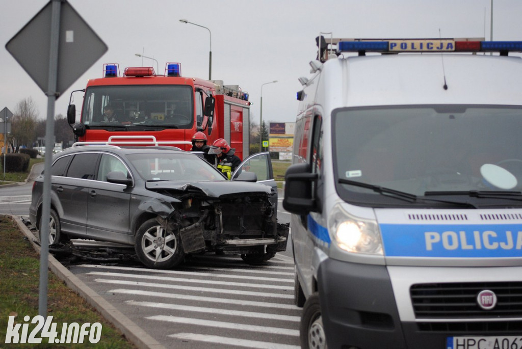 Audi zderzyło się z fordem