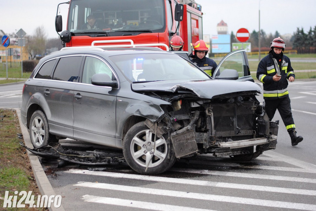 Audi zderzyło się z fordem