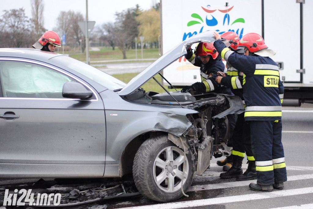 Audi zderzyło się z fordem